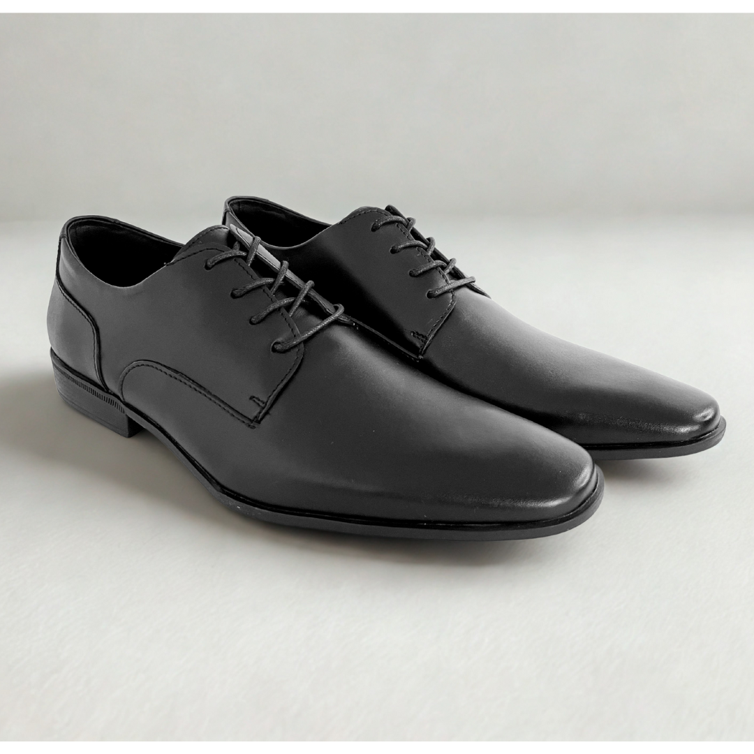 Zapato Capriatto Negro – Cordón Llano