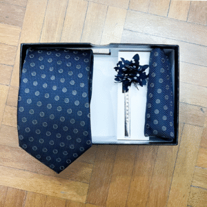 Set de Corbata Azul Marino con Lunares