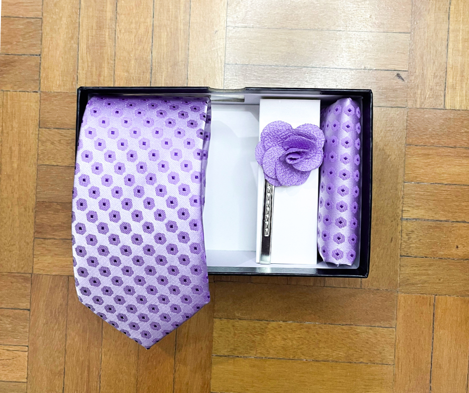 Set de Corbata Lila con Diseño